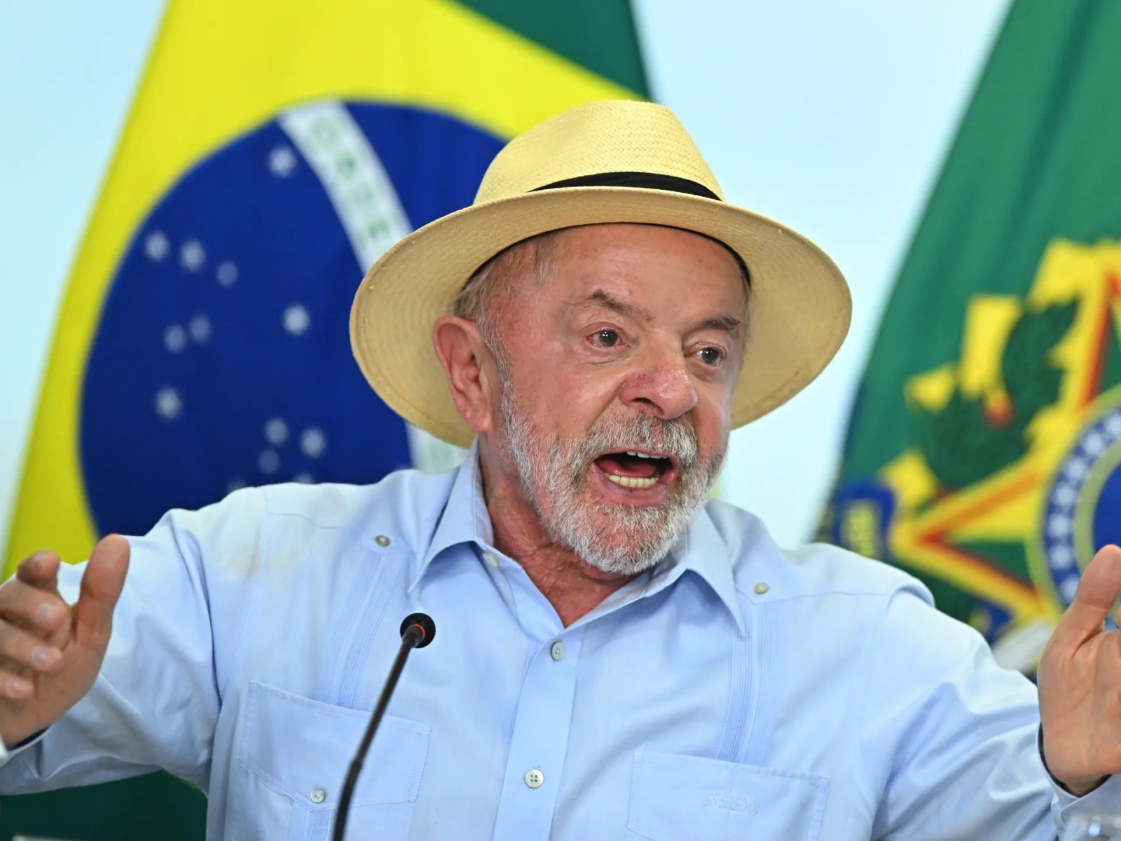 Lula holds slim lead over Flavio Bolsonaro ahead of Brazil election | Donald Trump News