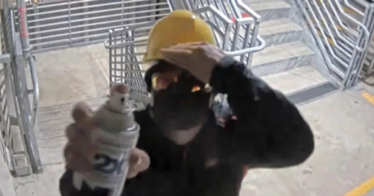 Security video helps lead Oregon detectives to a masked killer who tried to hide the crime