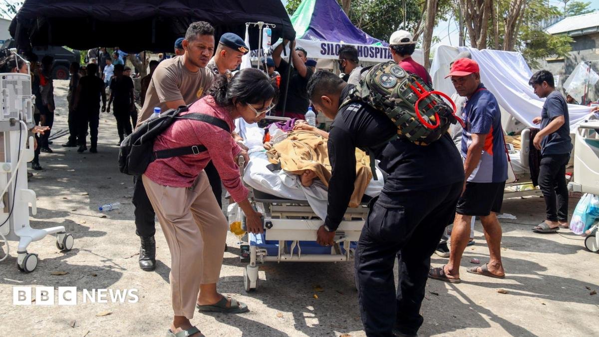 Rescuers search for survivors of powerful Indonesia earthquake