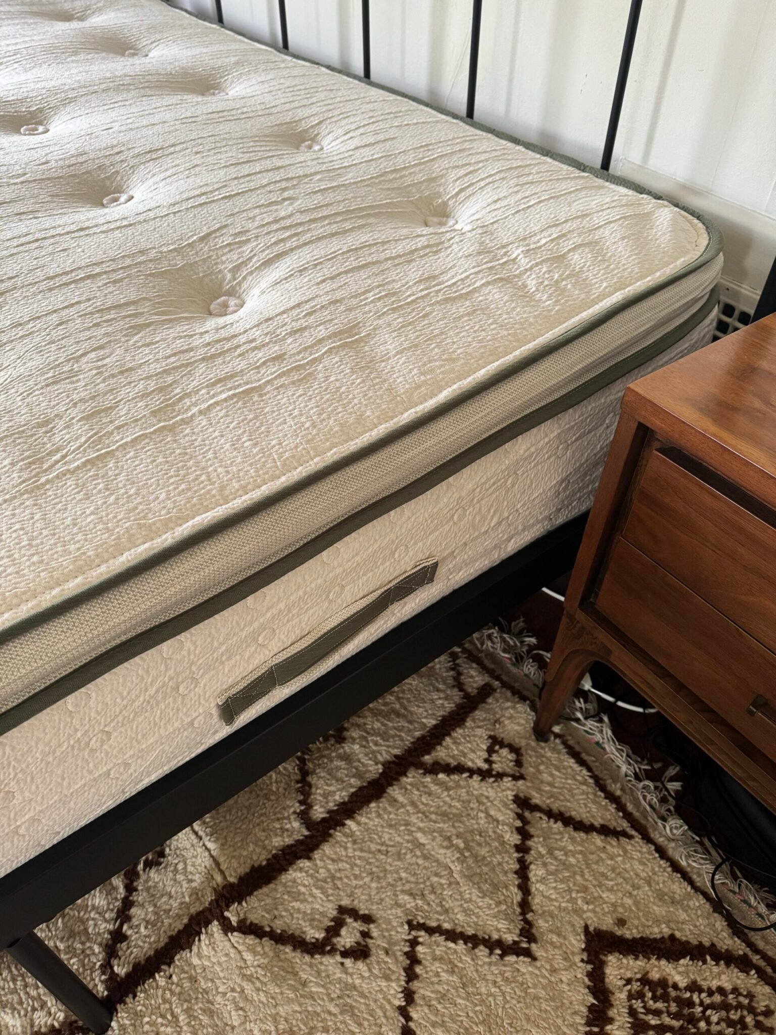 10 Best Fiberglass-Free Mattresses (2026 Review)