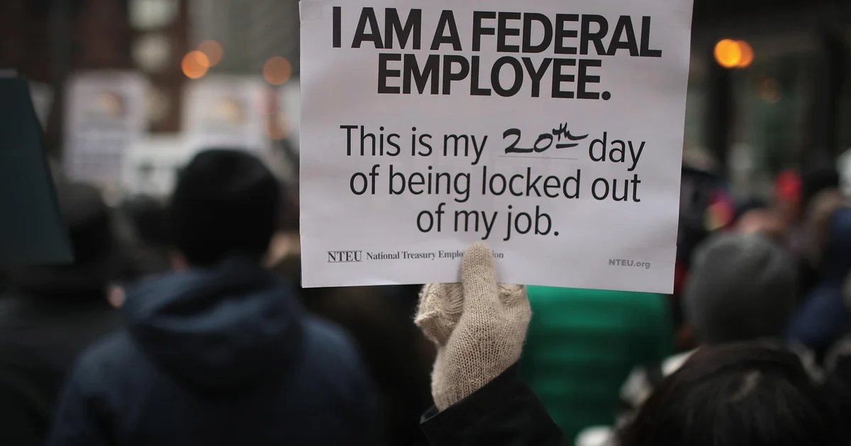 Federal workers sour on government work, decrying eroding job security