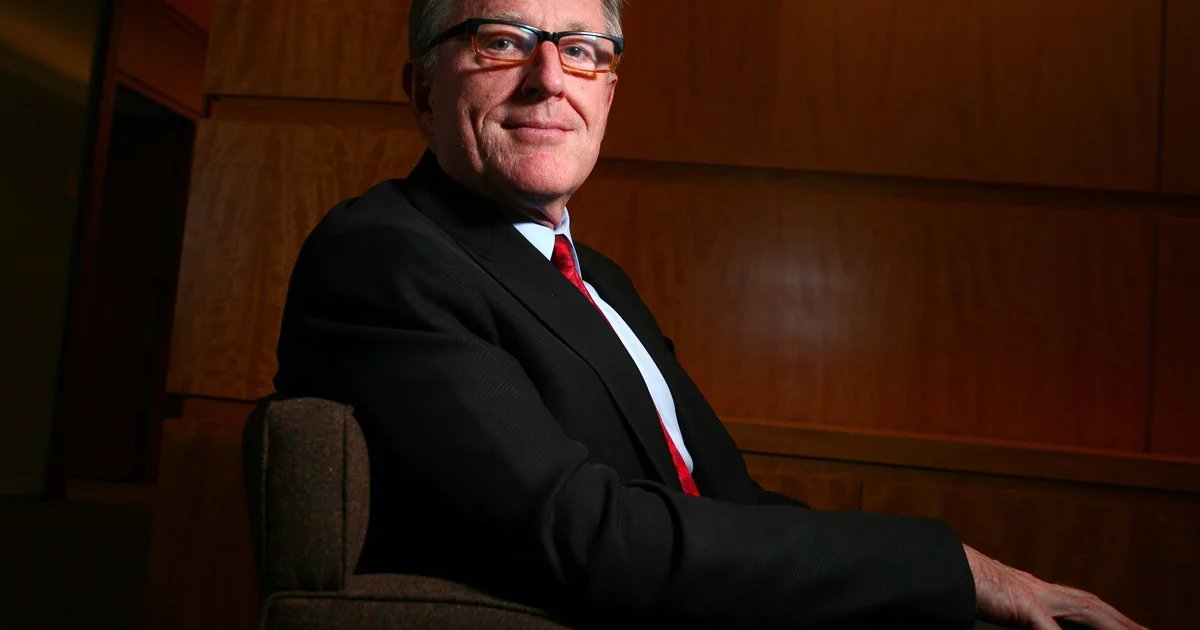 Billionaire David Booth helped pioneer index investing. Here’s his advice for investors.