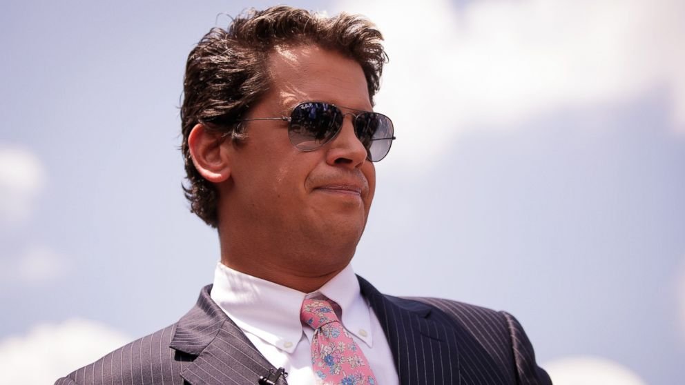 Milo Yiannopoulos, far-right British commentator, detained by ICE