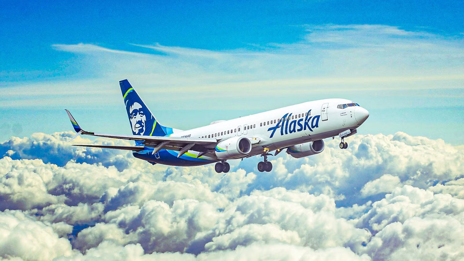 Why Alaska Airlines Picked A 25-Year-Old Boeing Design To Replace Hawaiian’s 717 Fleet