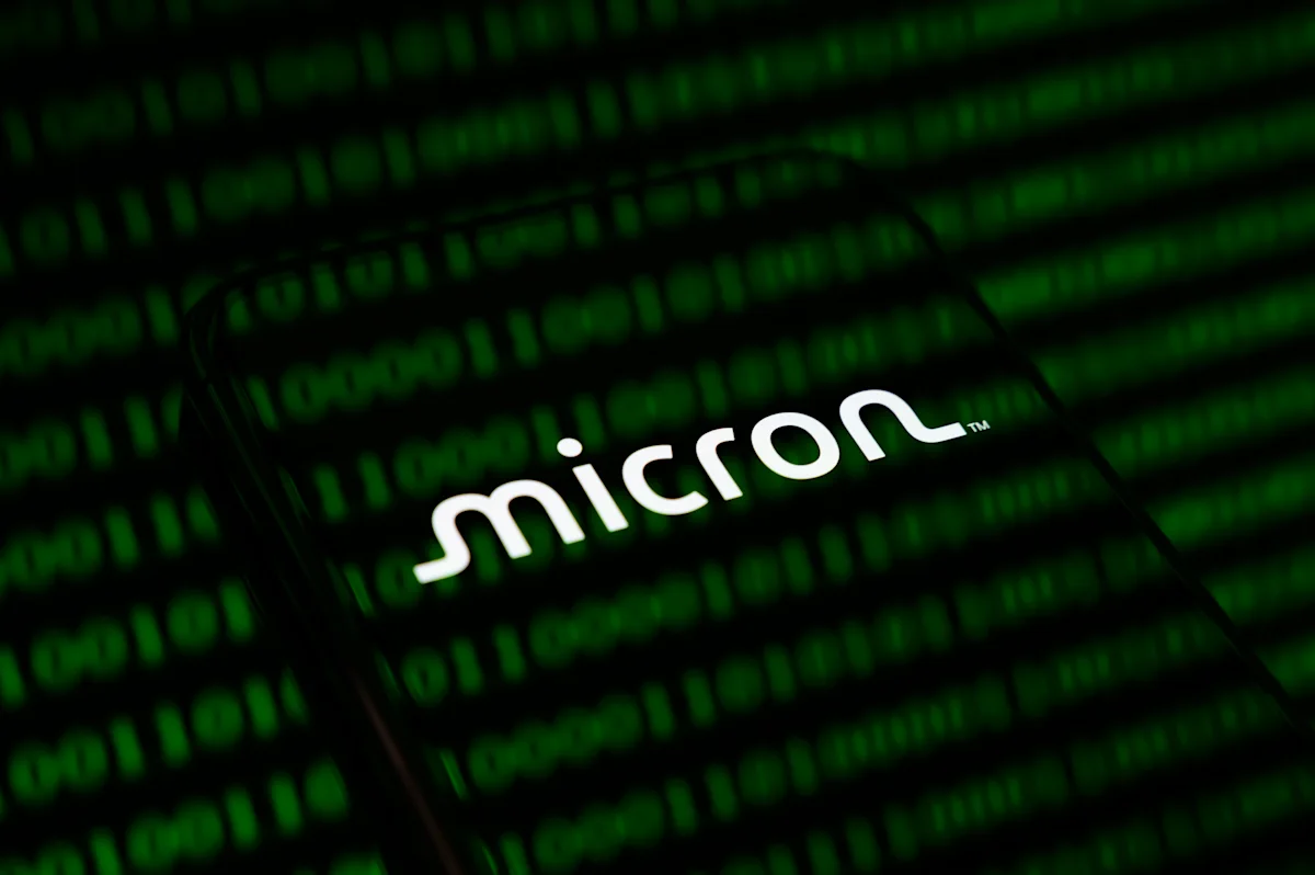 Marvell, Sandisk, SK Hynix lead semiconductor stock rally as S&P 500 trades at record highs