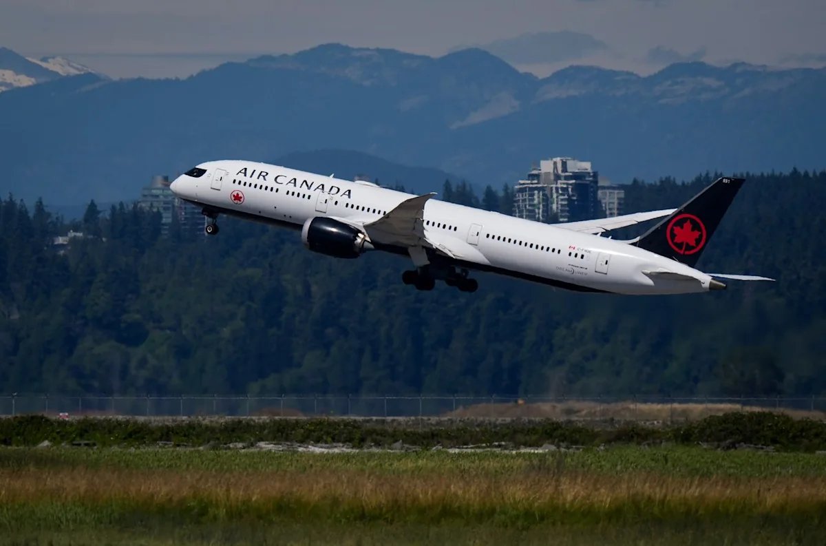 Air Canada shares jump after it sells 25% stake in Aeroplan for $2.5 billion
