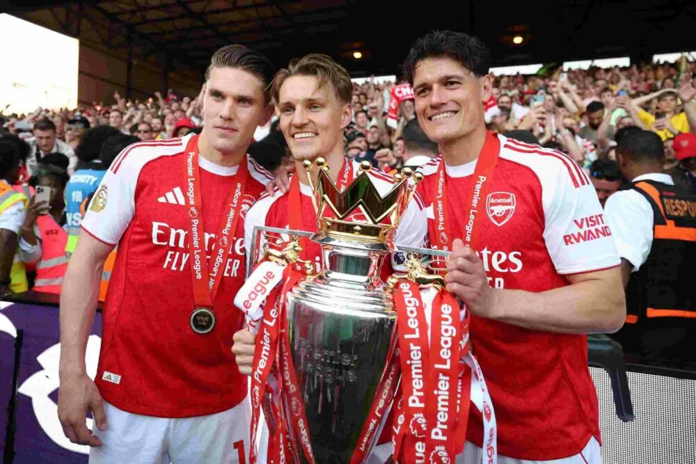 Arsenal agree deal to sell midfielder