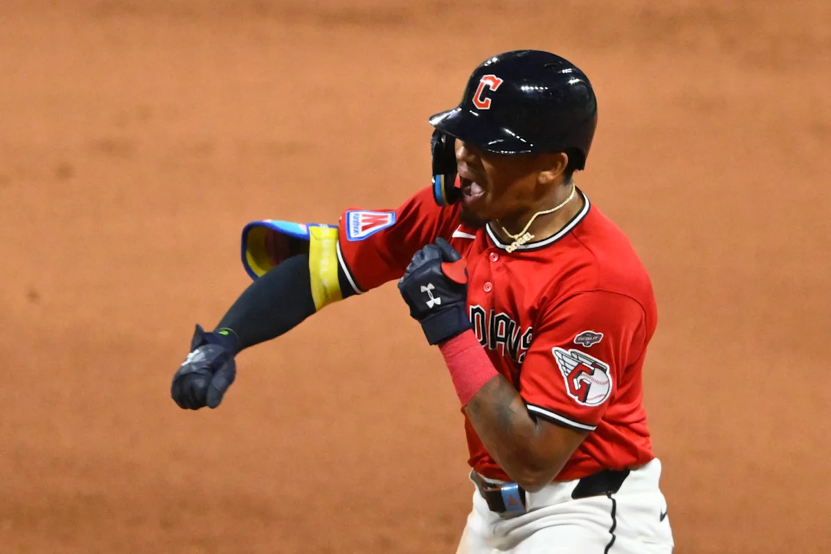 Top Guardians prospect Angel Genao starts career with 4 straight hits, 2 errors in MLB debut; Mets spoil party in extras