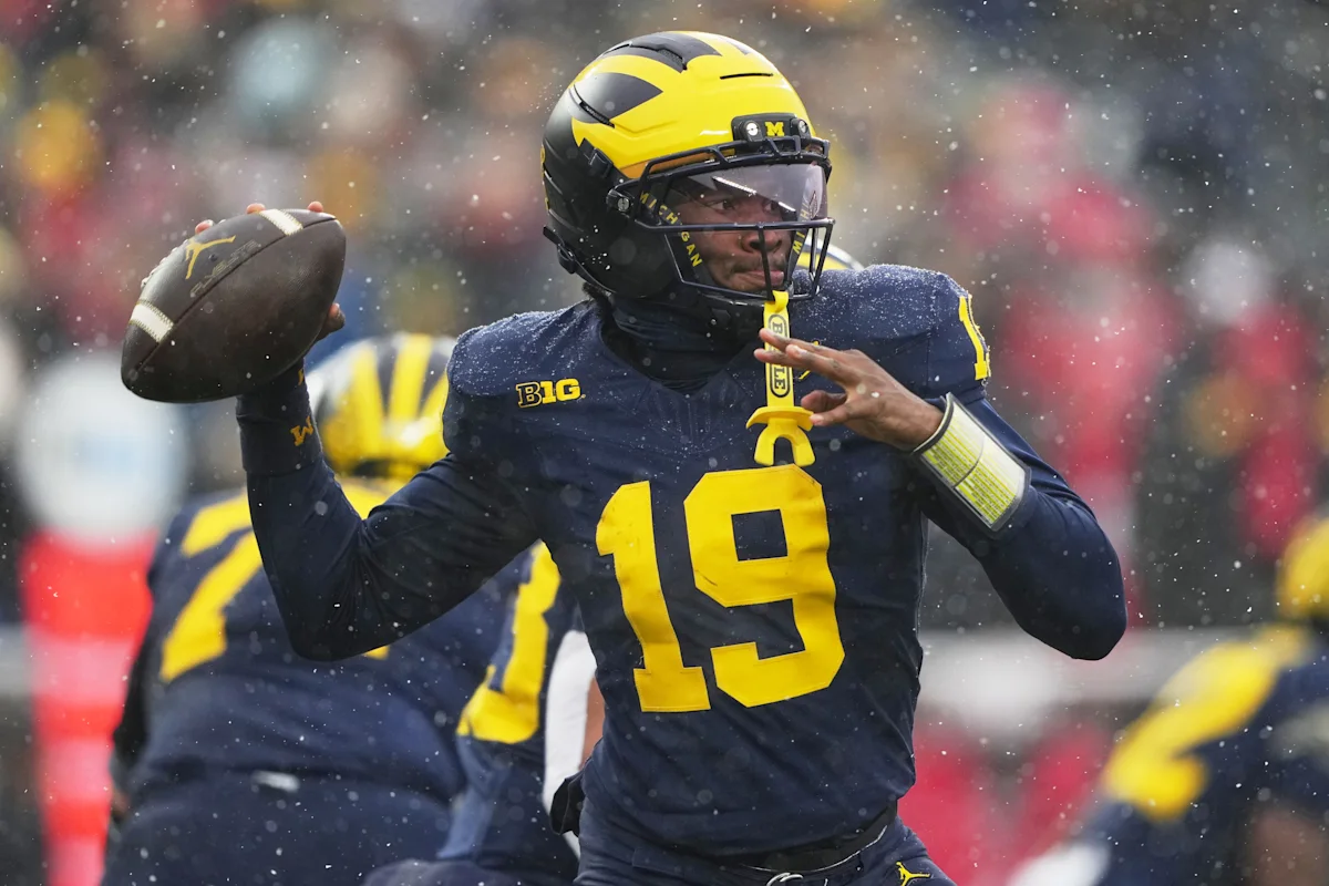 10 college football teams poised to disappoint this season