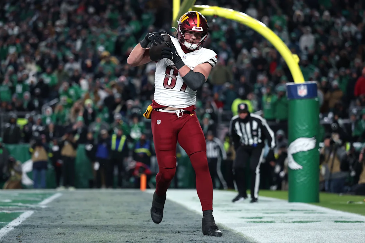 Could Commanders TE John Bates’ injury become a major issue?