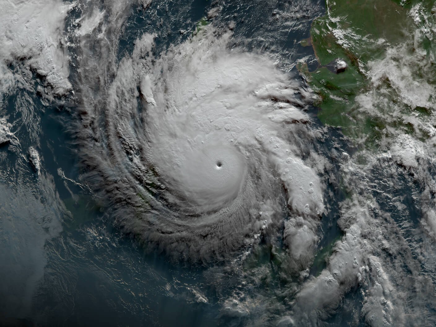 DeepMind’s Weather AI Predicts Hurricanes a Day Earlier Than Traditional Forecasting