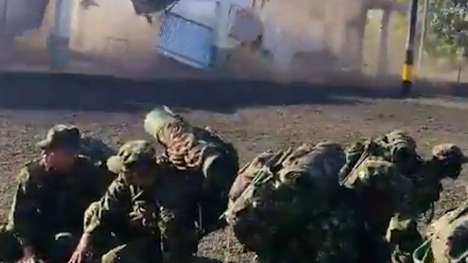 Soldiers take cover as Colombia quake flattens military barracks | Earthquakes