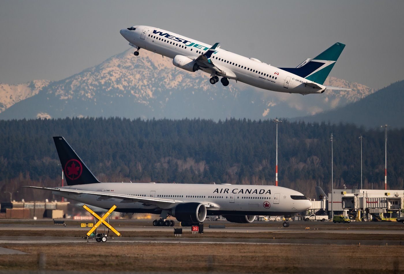 WestJet strike over after airliner reaches tentative deal with flight attendants