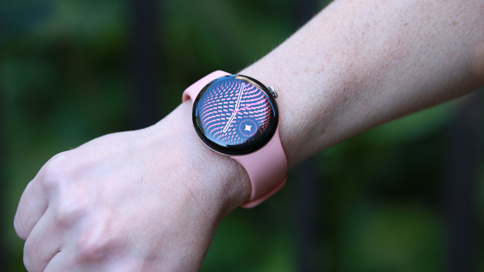 Pixel Watch 5 Review: A Fantastic Watch That’s Missing Features At Launch