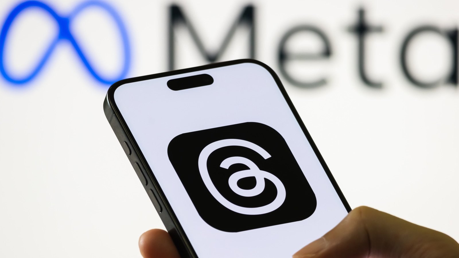 Threads Is Testing A Podcast Transcription Feature