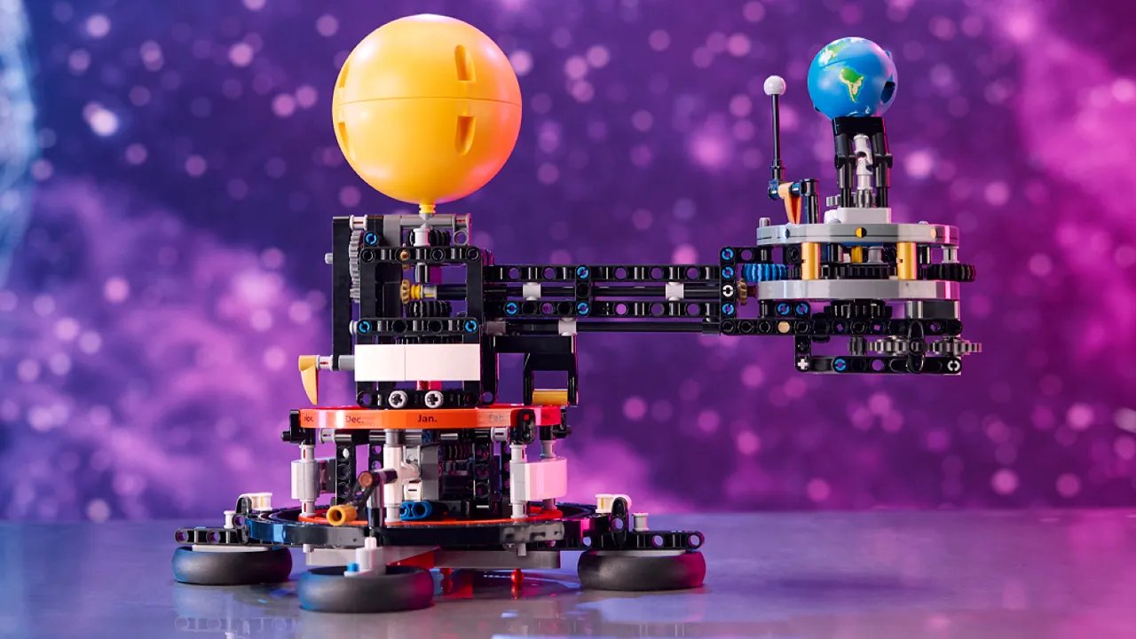 Save 30% on One of the Coolest and Most Interactive Space-Themed LEGO Sets Ever