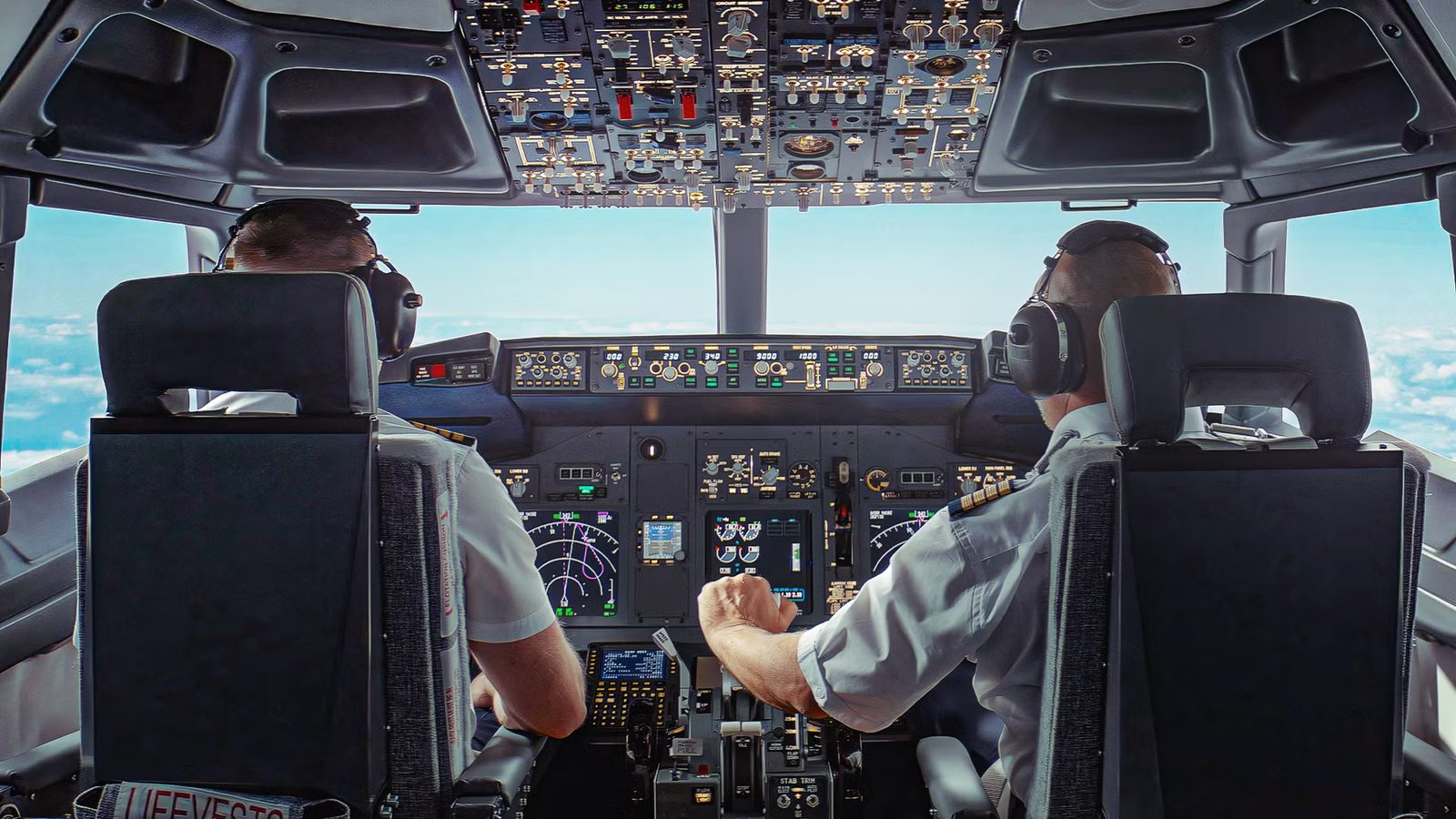 Why Pilots Reduce Speed Before Crossing Into Oceanic Airspace