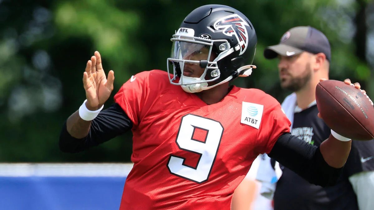 Falcons QB battle: Michael Penix Jr. making push against Tua Tagovailoa
