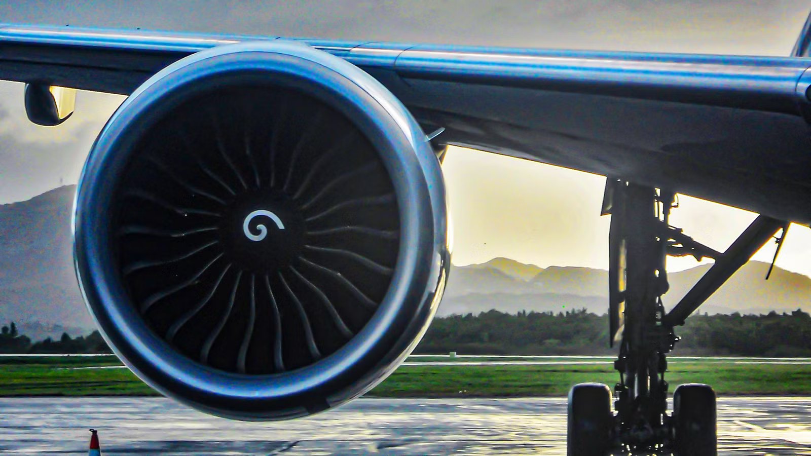 How A Modern Jet Engine Survives A Direct Lightning Strike
