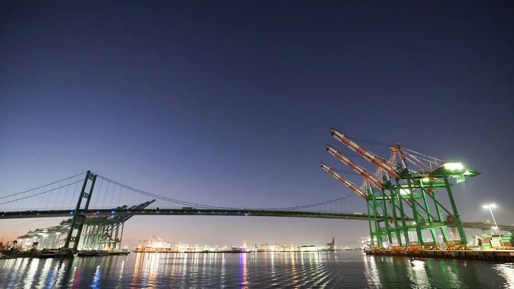 US, China Face November Deadline to Avert New Port Fees on Shipping