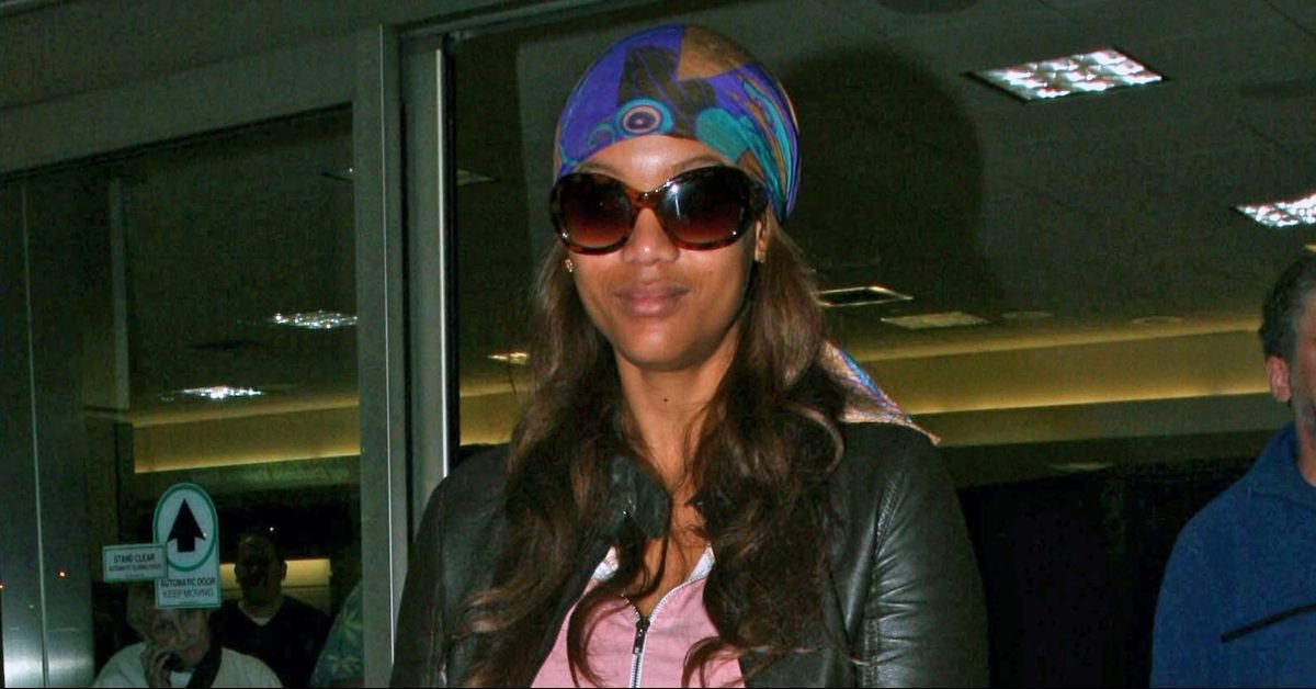 These Celebrity Airport Looks From the 2000s Still Hold Up