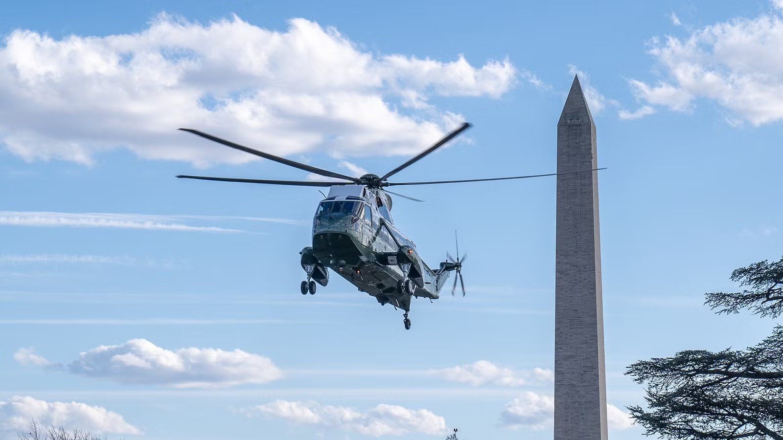 Crew Flying Marine One Failed To Contact ATC Moments Before Close Call Incident, NTSB Says