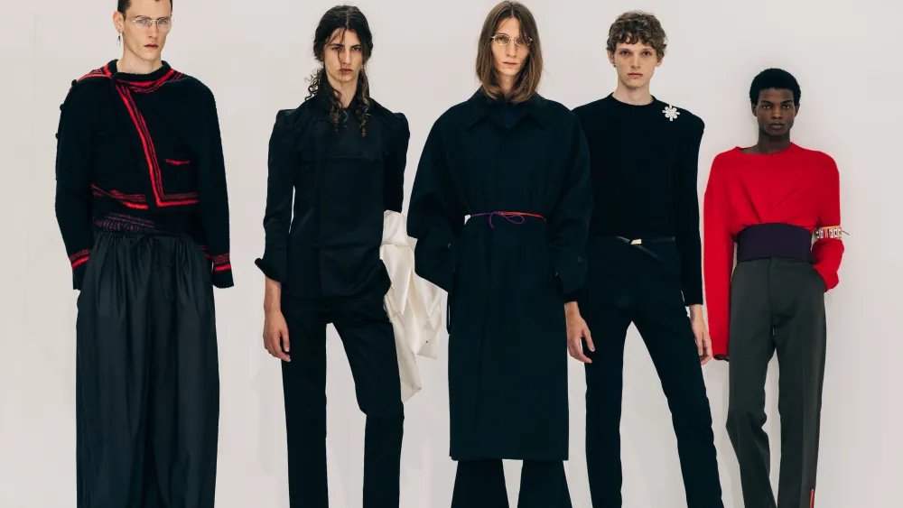 Skinny Jeans Are Back on Runways, but Not Yet in Mainstream