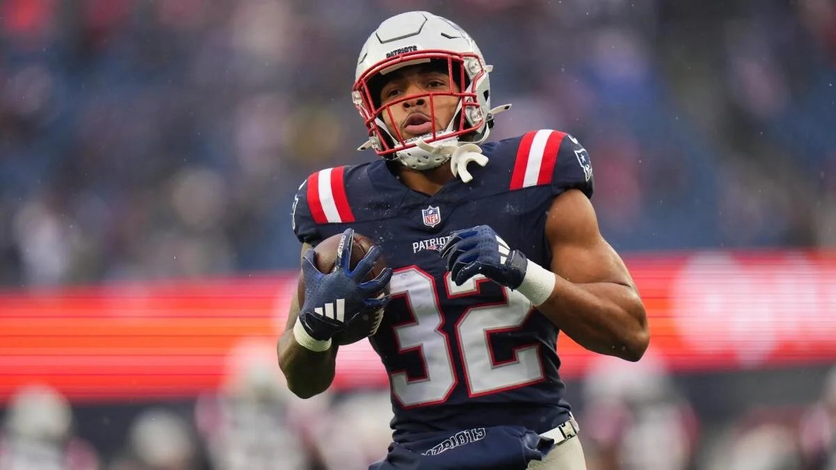 SportsLine experts reveal 2026 Fantasy Football breakout rankings