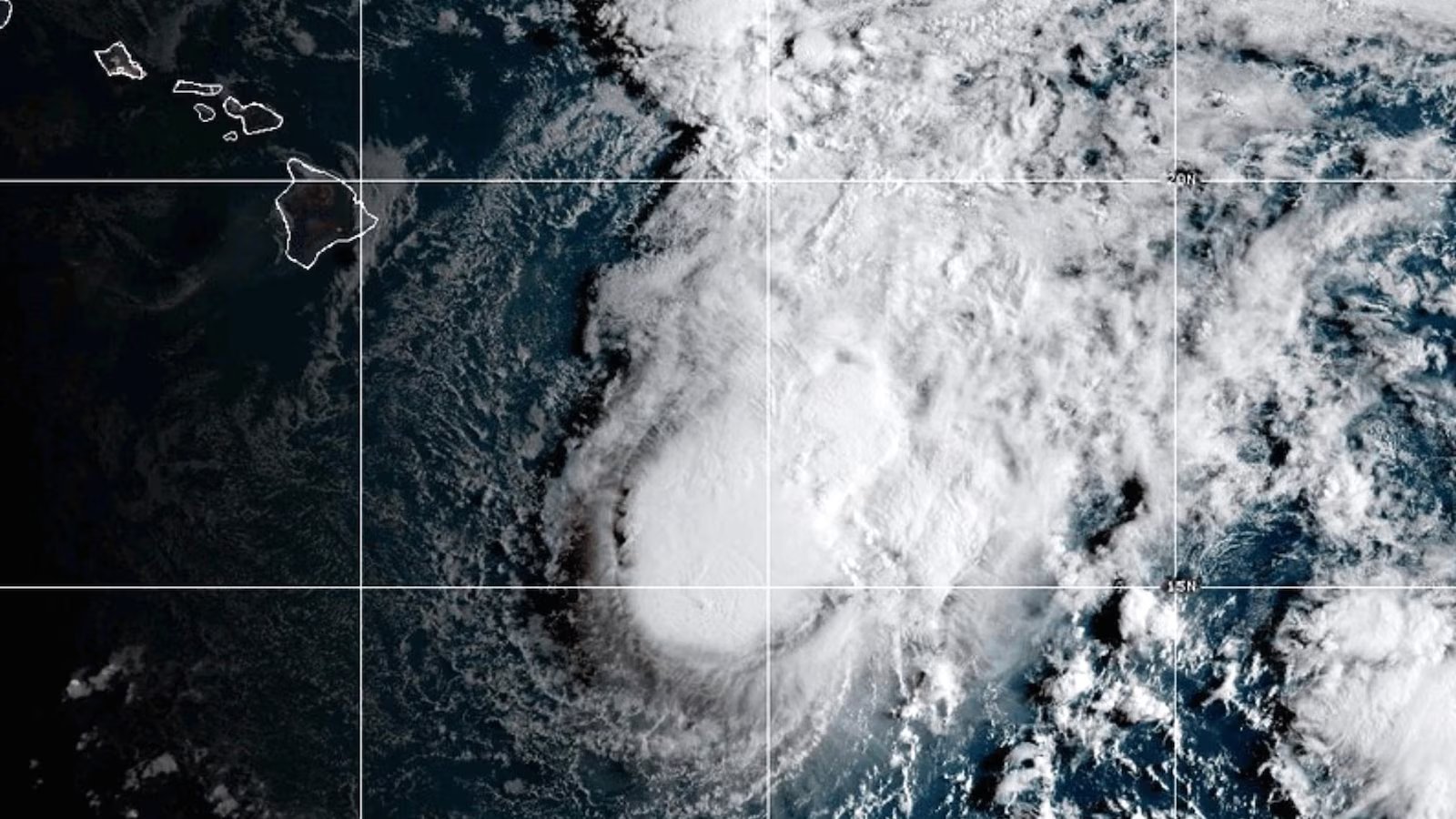 Tropical Storm Moke to pass south of Hawaii, bringing heavy rain to the Big Island