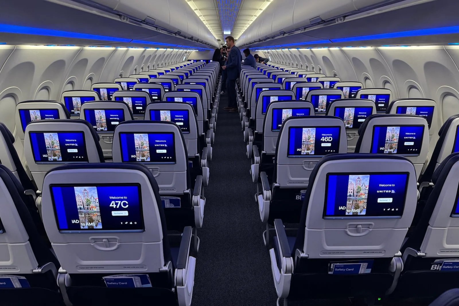 United and Delta are split on this growing air travel tactic