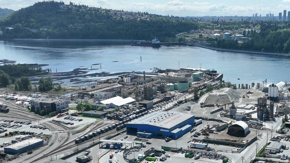 District of North Vancouver resident sues to overturn Chemtrade chlorine vote