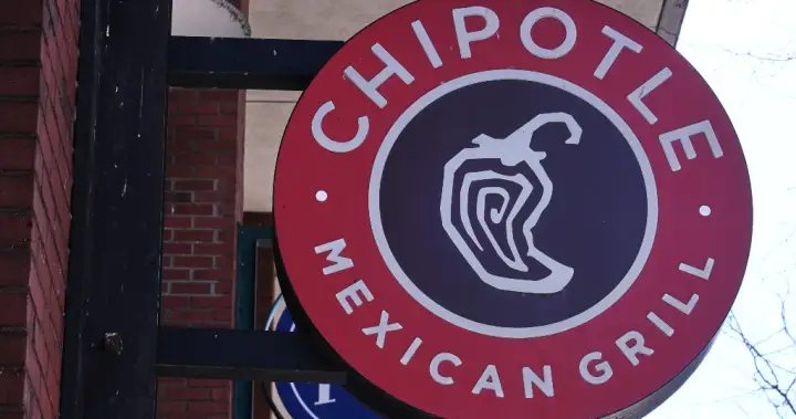 Minnesota woman sues Chipotle after being hospitalized for salmonella – National