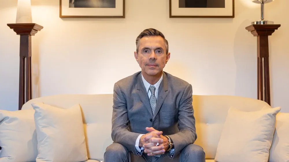 Shaun Leane Is Back at McQueen, Designing Jewelry for the Runway Show