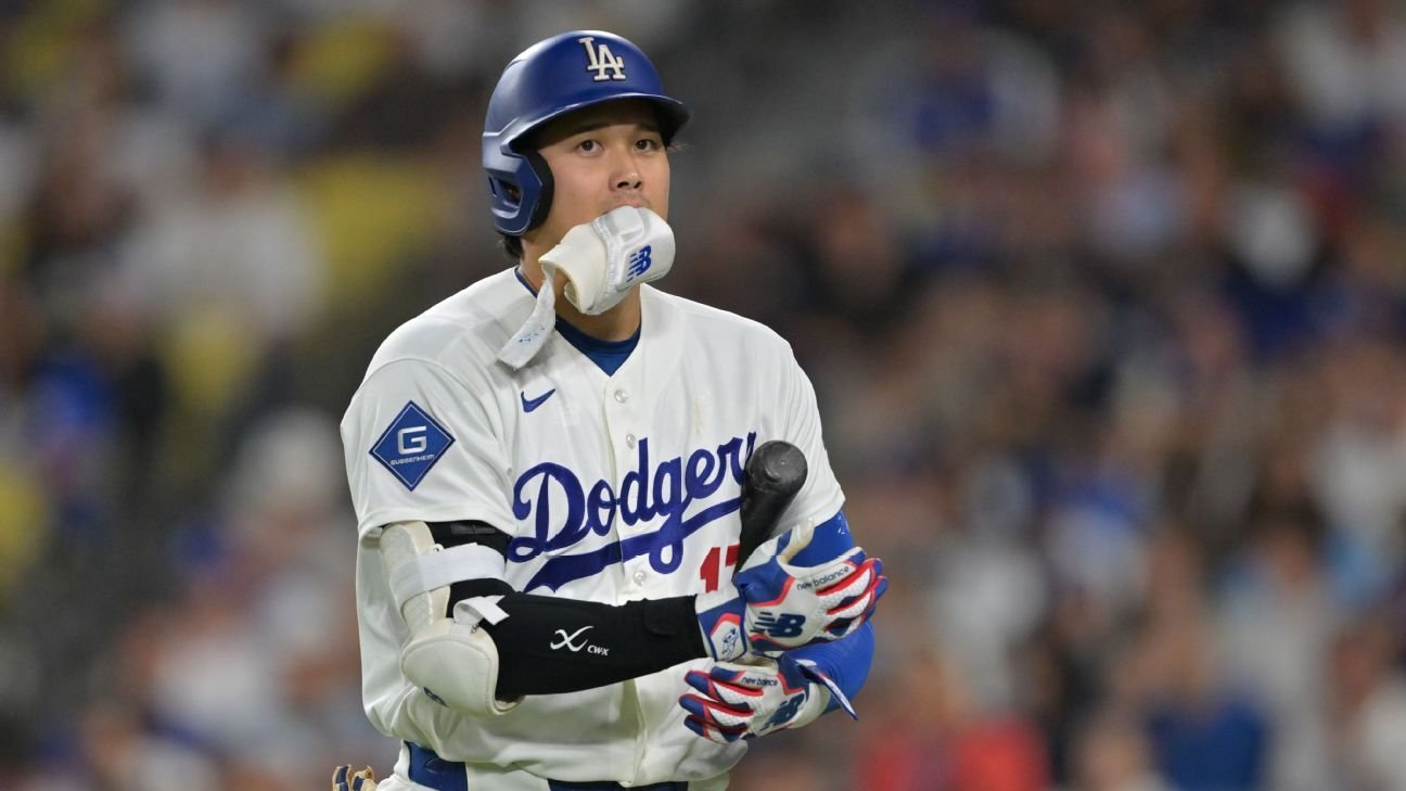 Dodgers’ Roberts says Ohtani ‘visibly’ ailing after 0-for-4 night