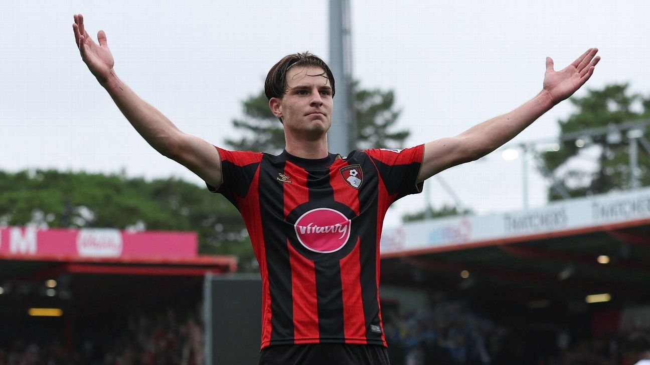 Transfer rumors, news: Chelsea eye Scott to replace Enzo Fernández