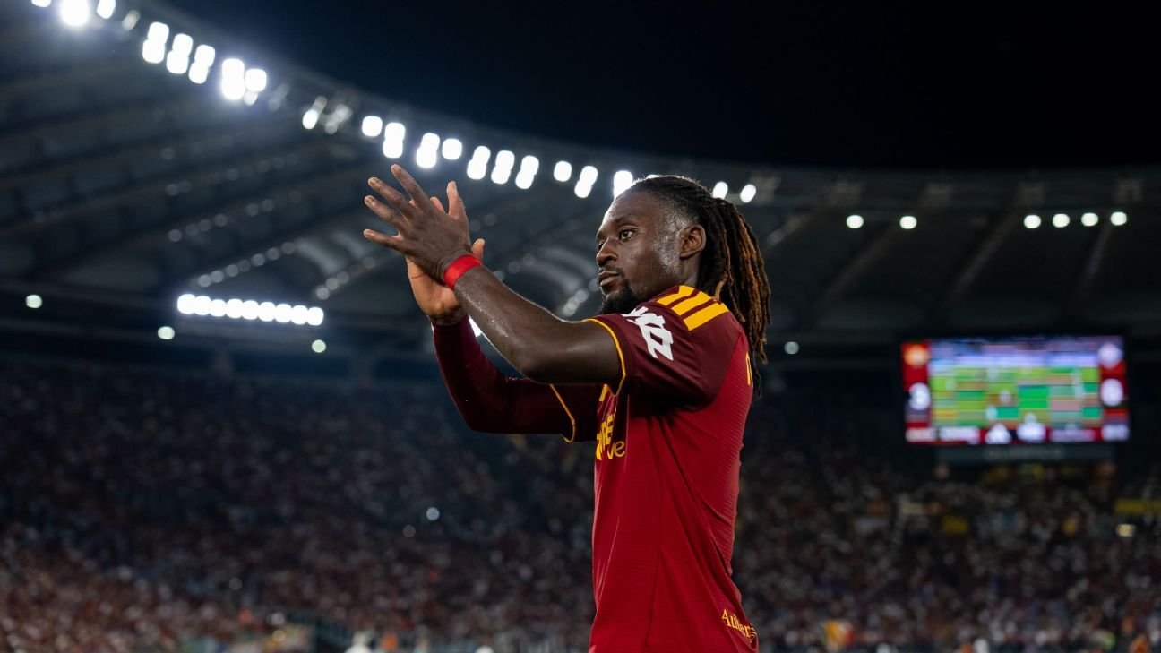 Transfer rumors, news: Chelsea to return for Roma star Koné