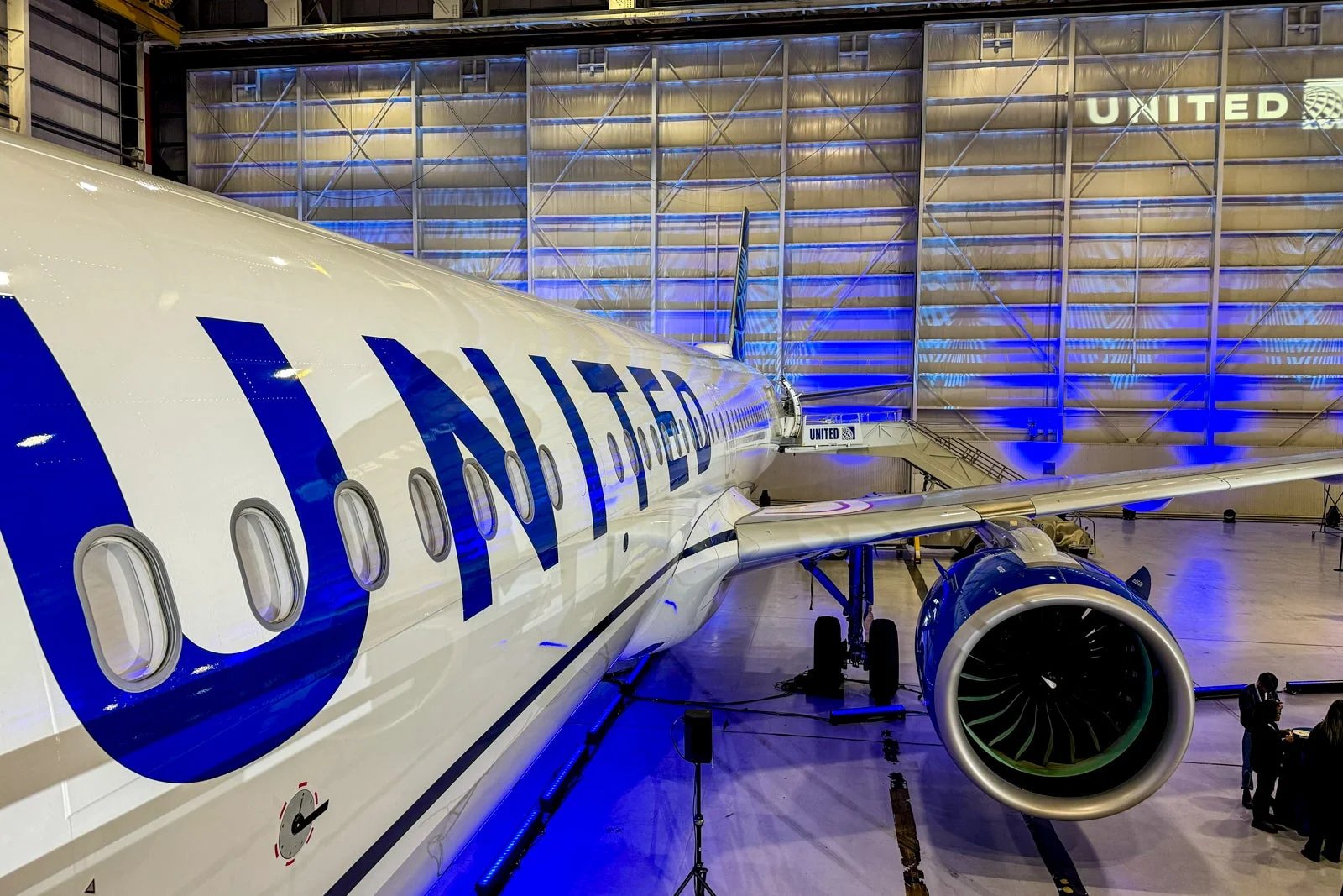 United is bringing unbundled fares to its first-class cabins