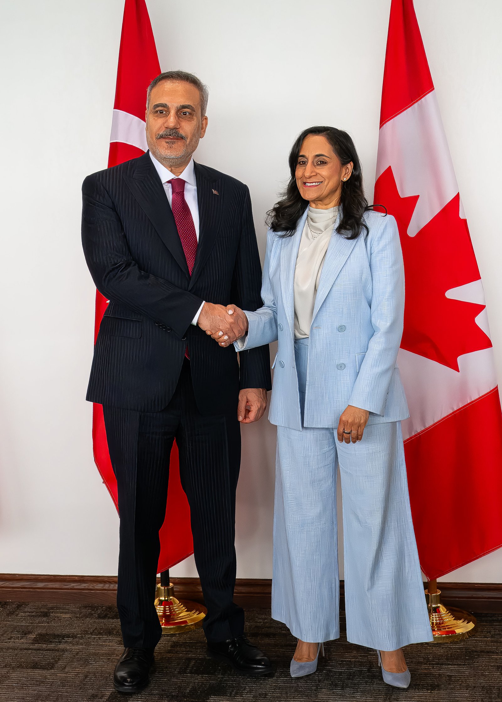 Minister Anand meets with Turkish counterpart