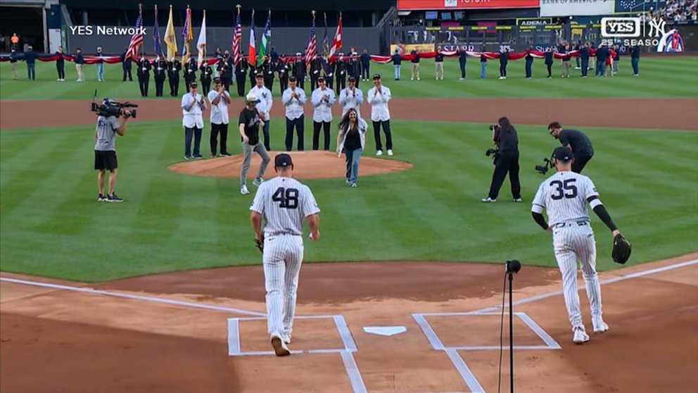 WATCH:  Yankees, Mets honor 9/11 with ceremonial first pitches