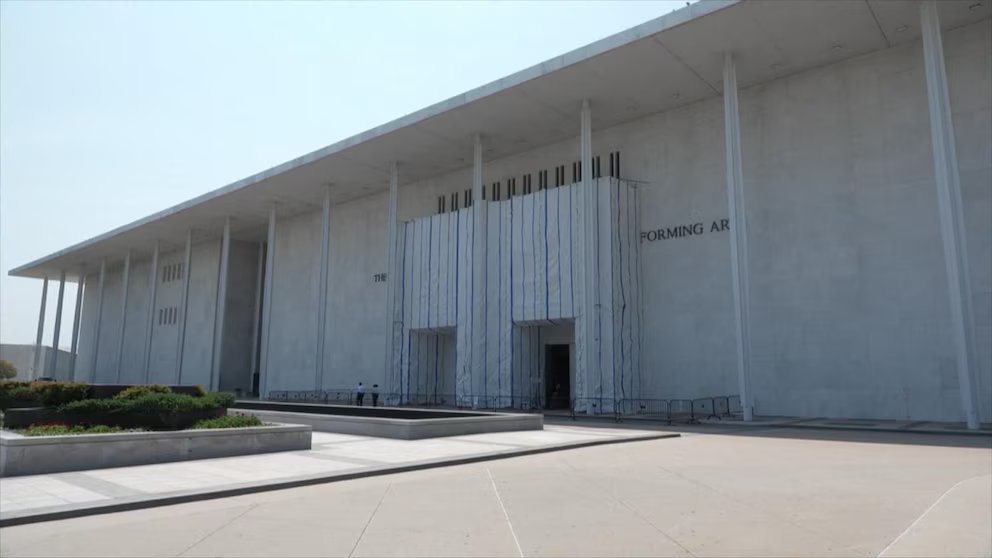 WATCH:  Kennedy Center says it could close as soon as Tuesday unless Trump’s name is there