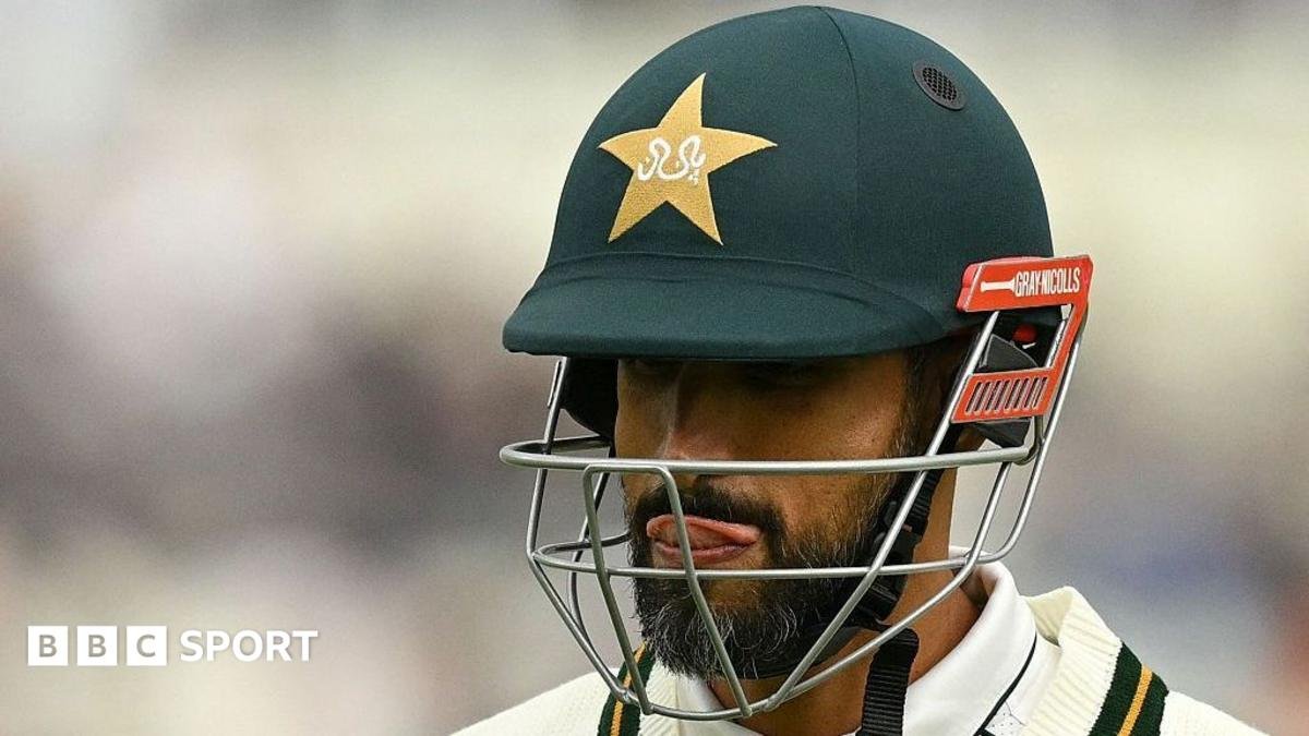 England vs Pakistan: ‘Embarrassing’ tourists have ‘mental fatigue’ after chaotic morning in third Test
