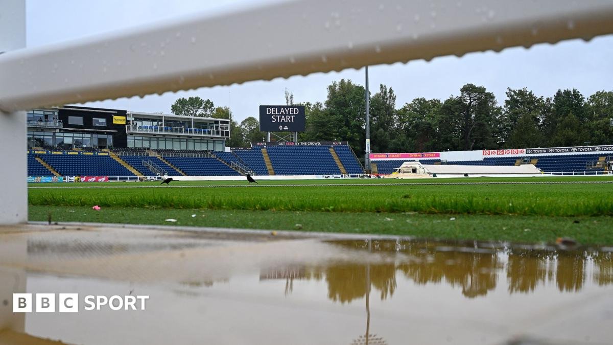 County Championship: Glamorgan and Essex rained off on final day