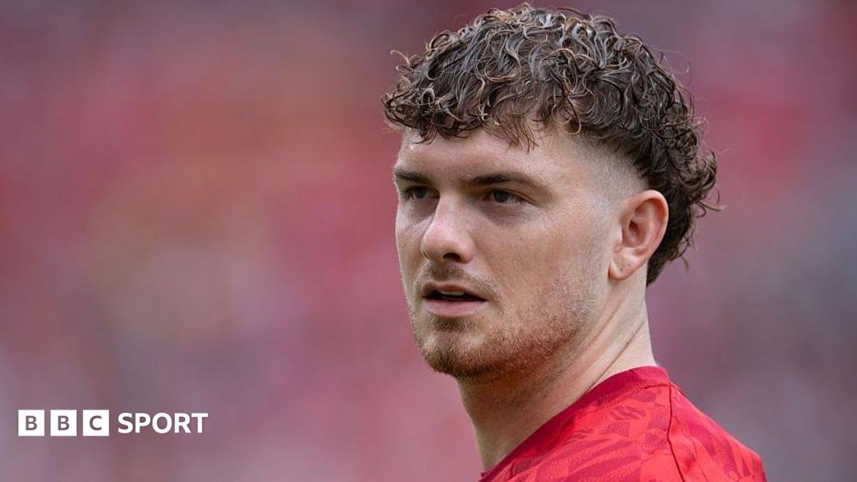Harvey Elliott to Valencia: Liverpool midfielder joins on season-long loan