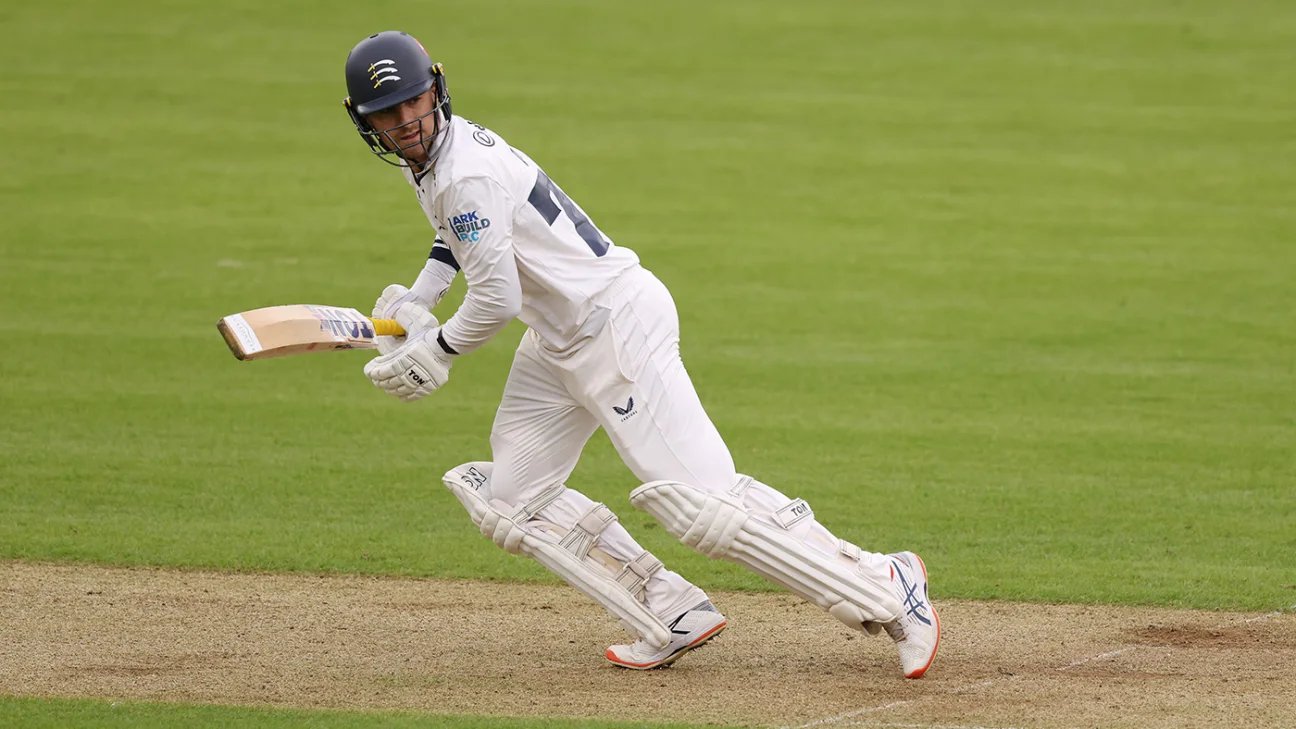 Middlesex captain du Plooy to give up local status in county cricket as he targets South Africa cap