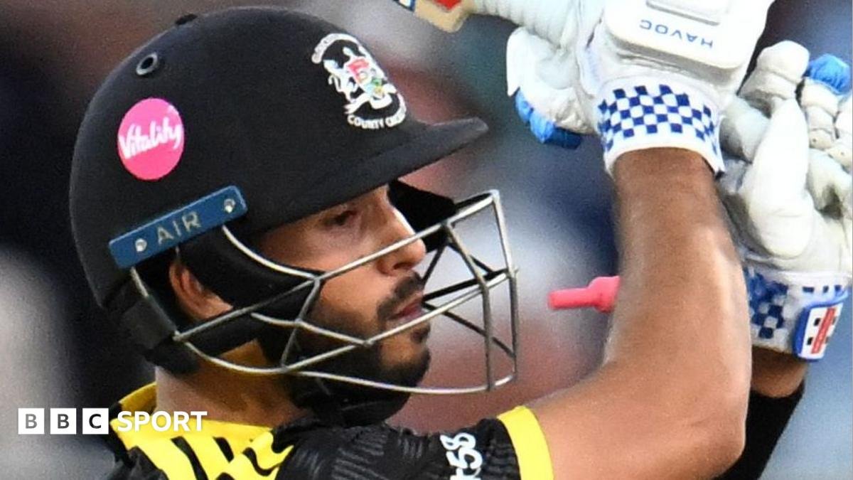 County Championship: Gloucestershire fight back against Middlesex