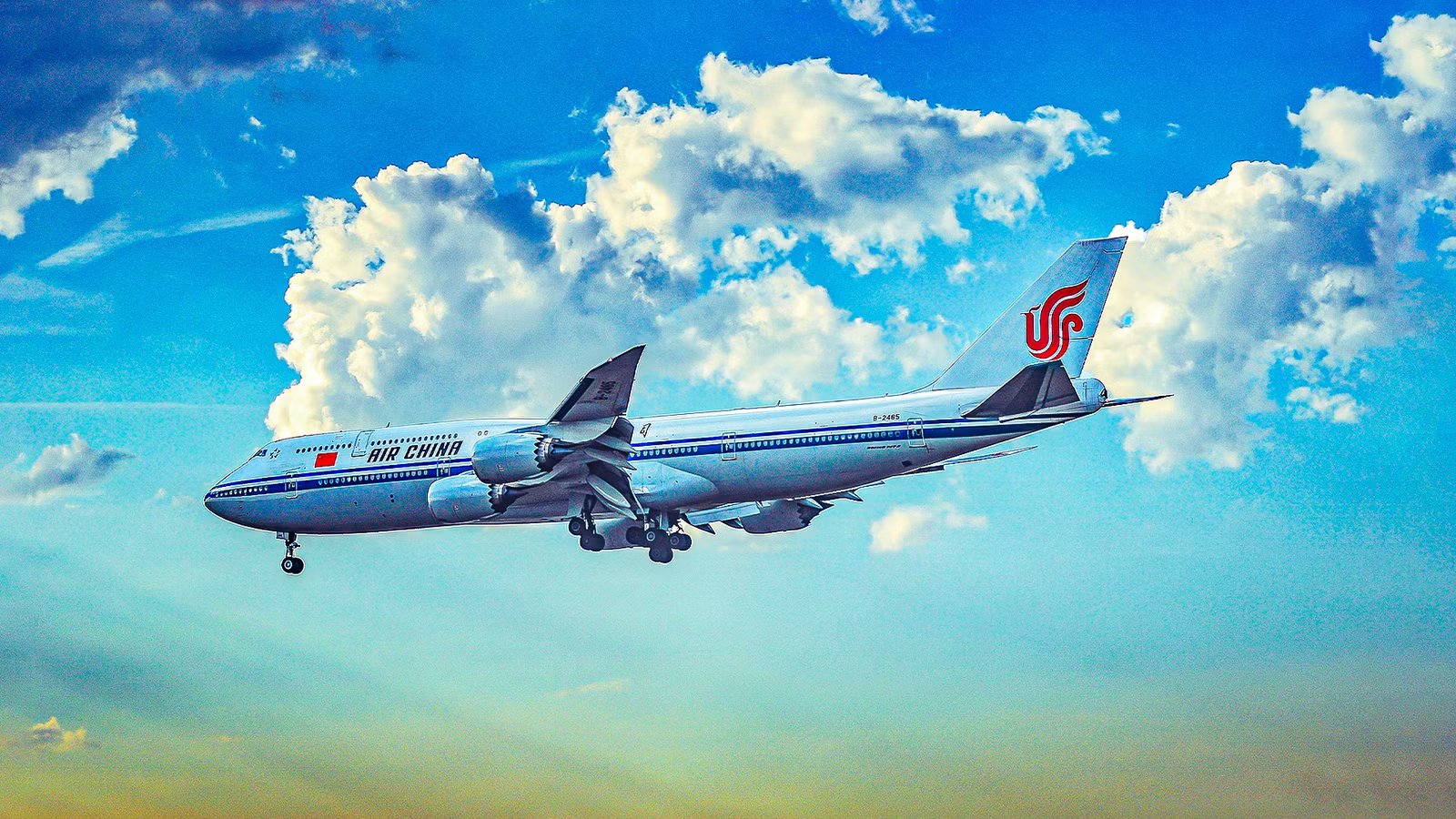 New York JFK Fuel Truck Damages Air China Boeing 747-8, Jet Fuel Pours From Wing