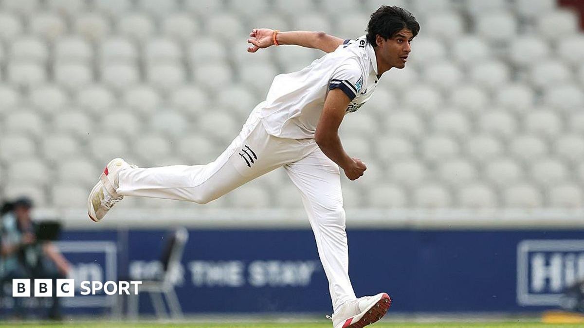 County Championship: How often does a team forfeit an innings?
