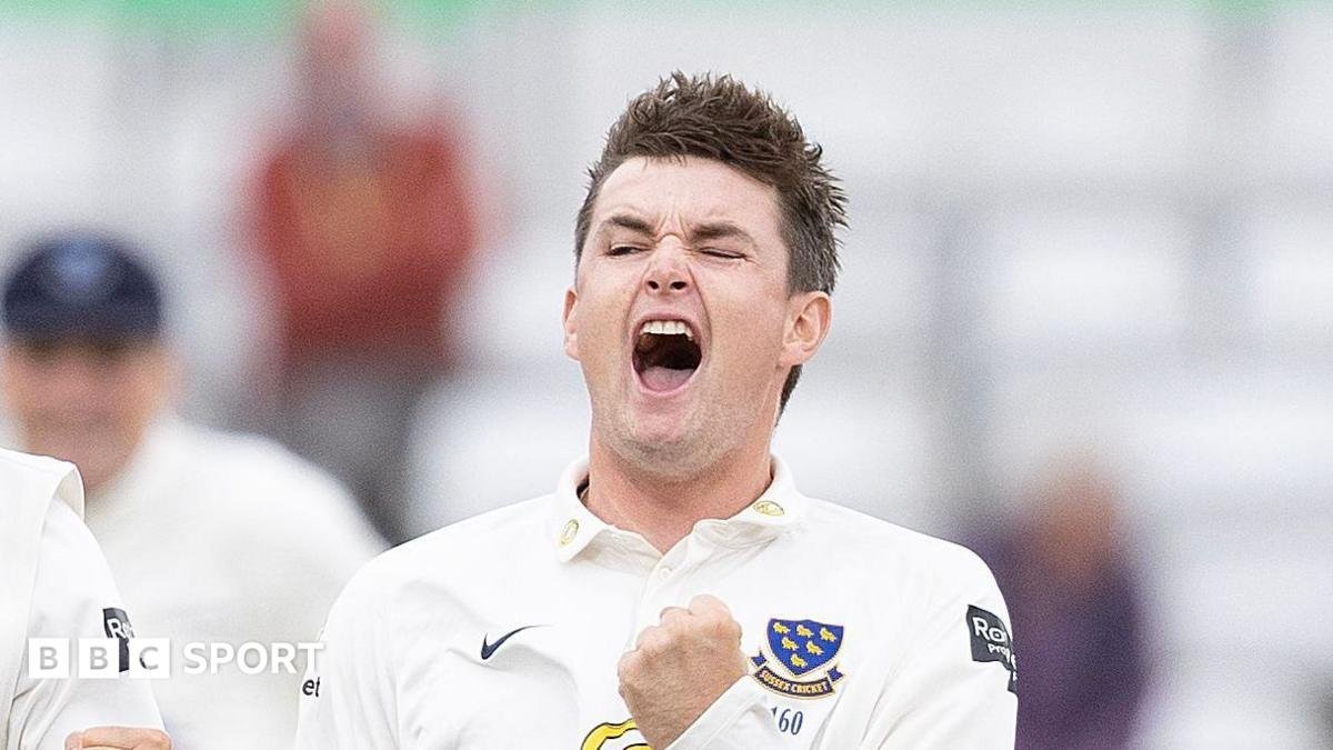 County Championship: Milestone for Carson as Sussex v Surrey set for draw