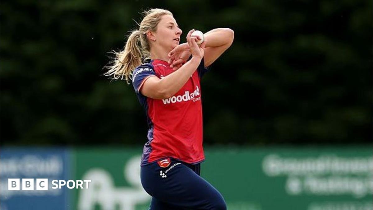 Eva Gray: Hampshire sign Essex all-rounder to two-year deal