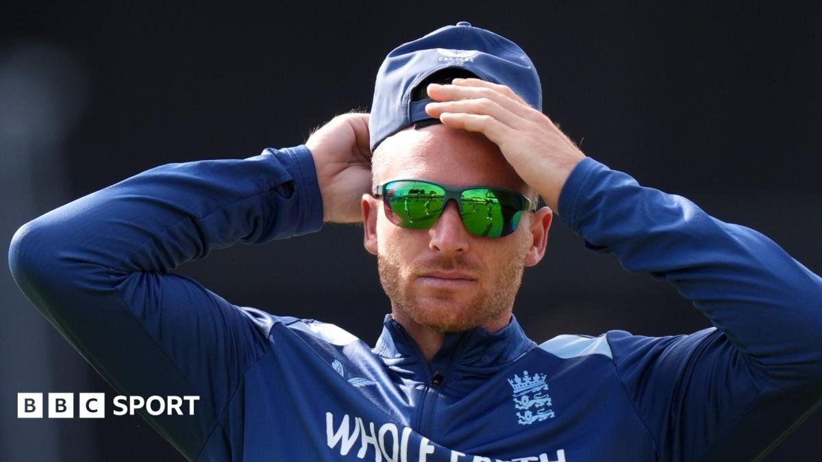 Jos Buttler: England wicketkeeper ruled out of tri-series in Pakistan with injury